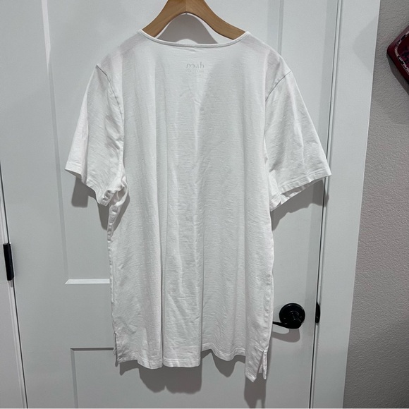 D&Co Essentials White Tee Shirt - XL - Picture 2 of 6